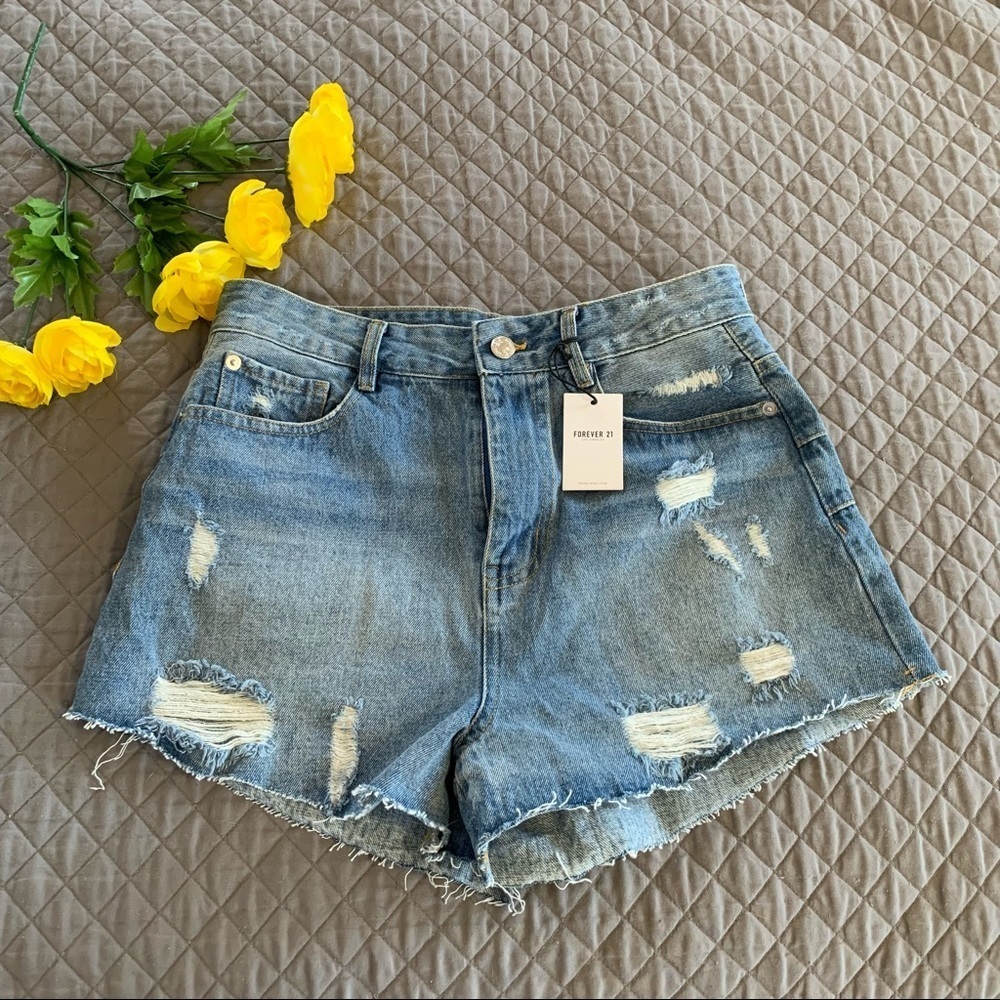 Forever 21 distressed high waisted jeans shorts size 27 NWT